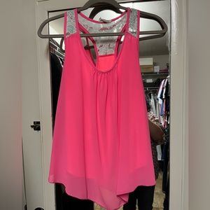 Bright pink tank size L